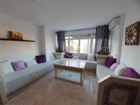 Amplia vivienda con vistas despejadas y excelente ubicación