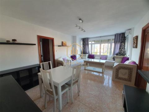 Amplia vivienda con vistas despejadas y excelente ubicación