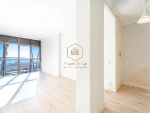 Napoli Estate presenta - Vivienda en primera línea de playa en La Malagueta