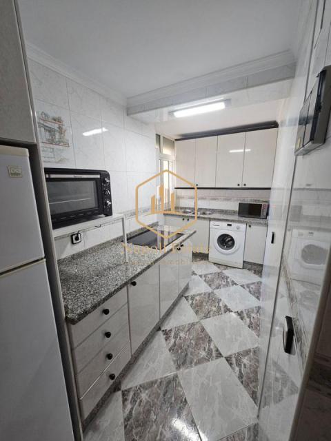 NAPOLI ESTATE presenta este luminoso piso a pasos del mar en Huelin