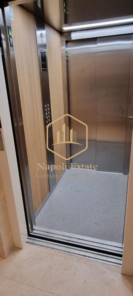 NAPOLI ESTATE presenta piso de obra reciente con garaje y trastero en Ortega y Gasset