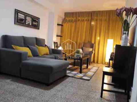 Piso de 3 habitaciones en Cruz de Humilladero -  para estudiantes