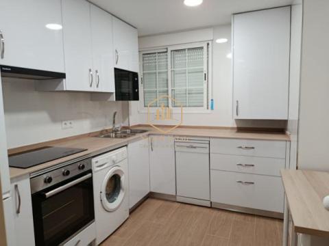 Piso en alquiler de larga temporada en Los Guindos, Málaga