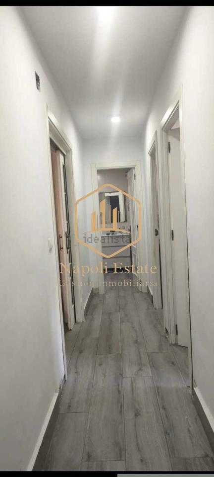 Piso luminoso de 3 dormitorios en Barriada Victoria Eugenia, Málaga